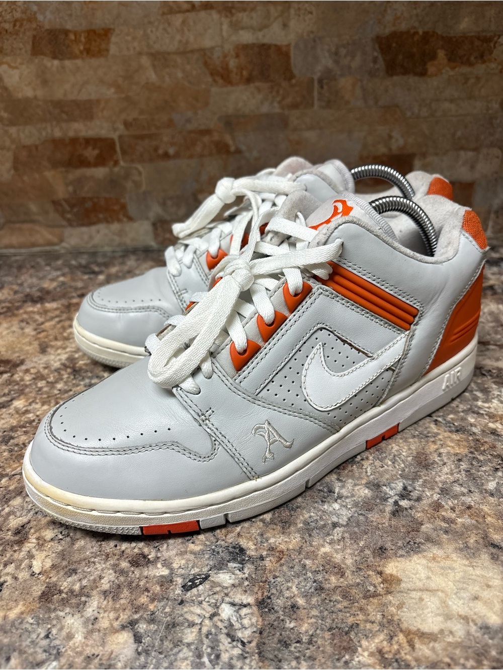 NIKE AIR FORCE 2 II 305602-013 APC ALPHA PHYSICAL CLUB Size 9.5